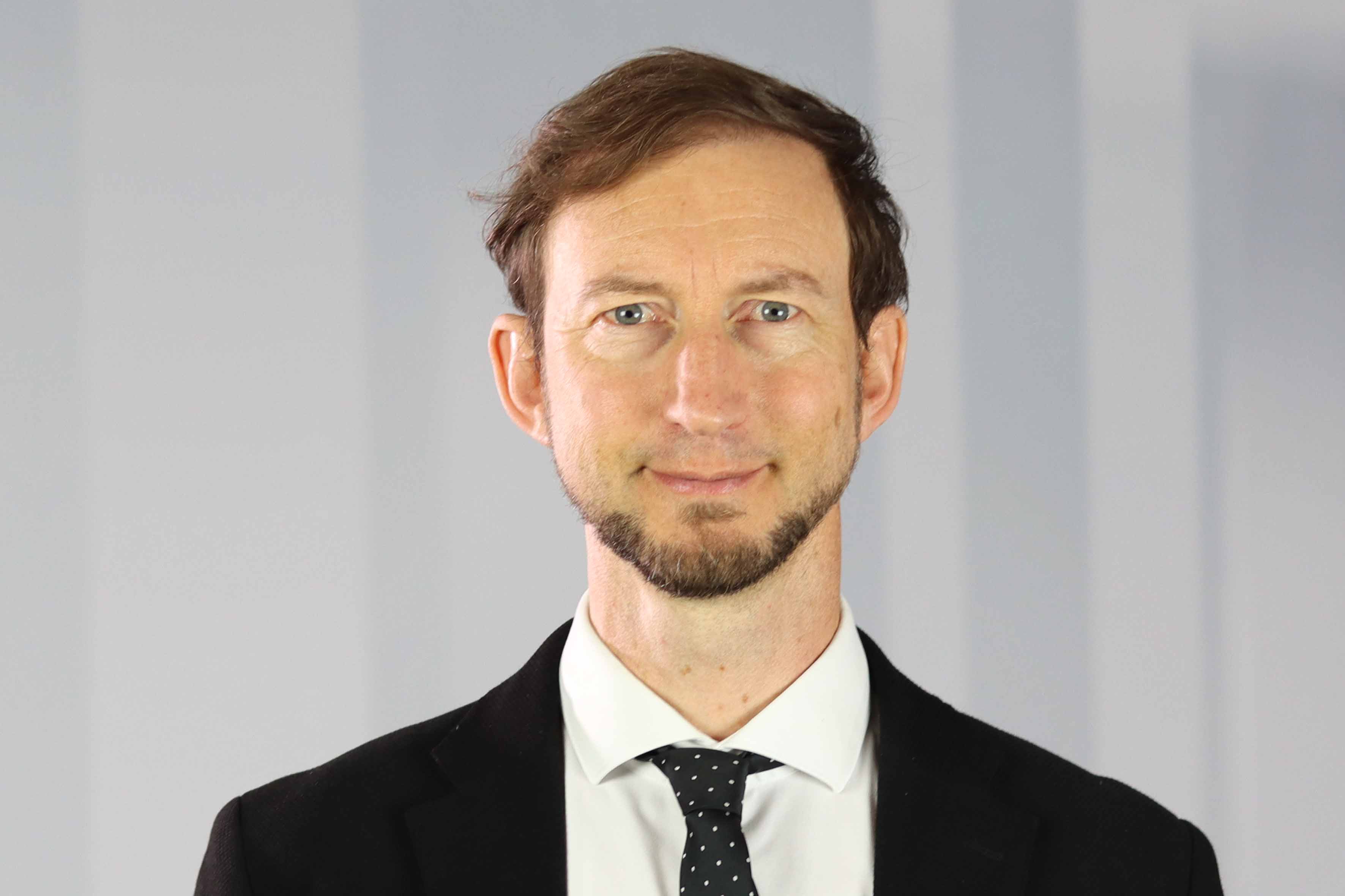 Dr. Felix Govaers
